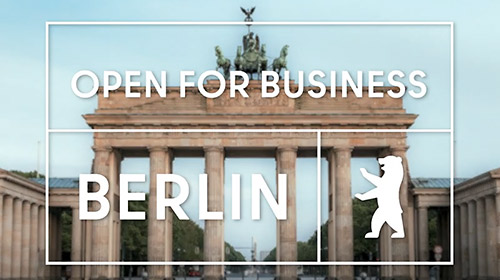 Open for Business - Youtube Screenshot aus dem Youtube-Film Open for Buisness mit Brandenburger Tor und Berlin-Logo